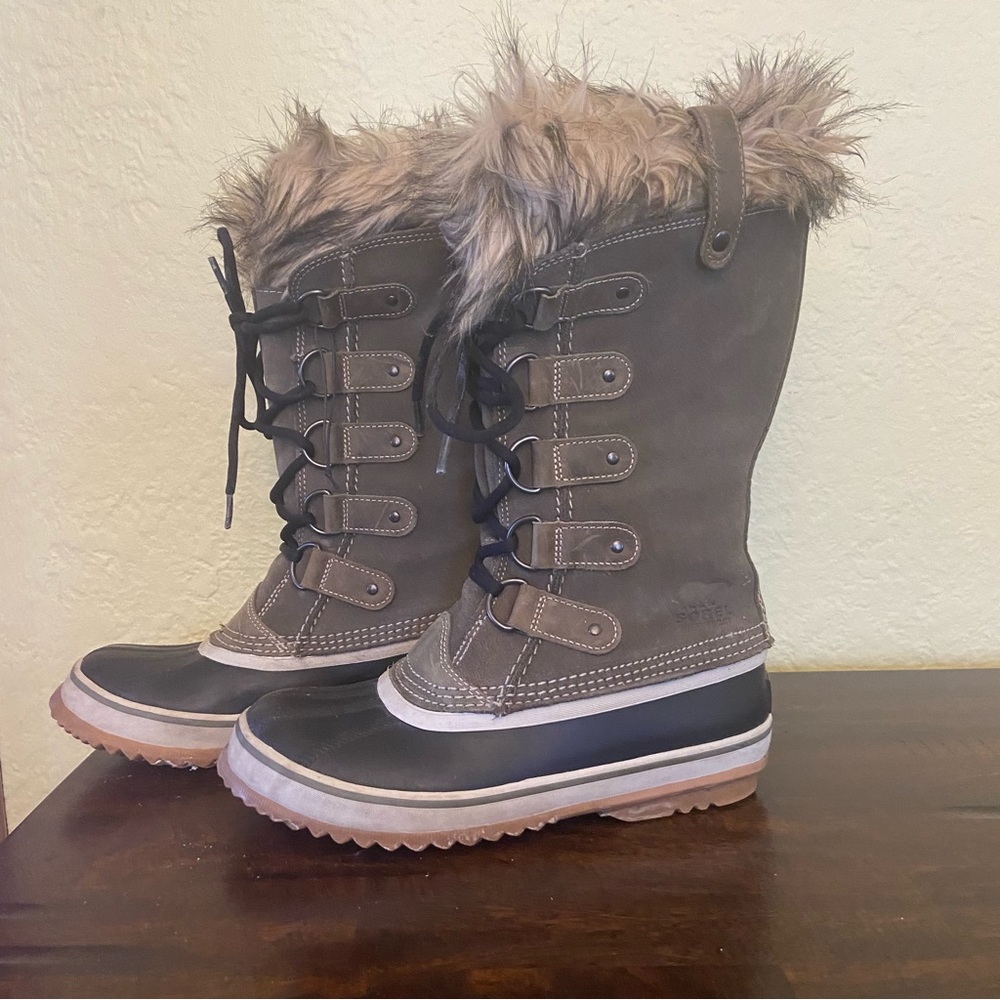 Sorel Joan of Arctic winter boots